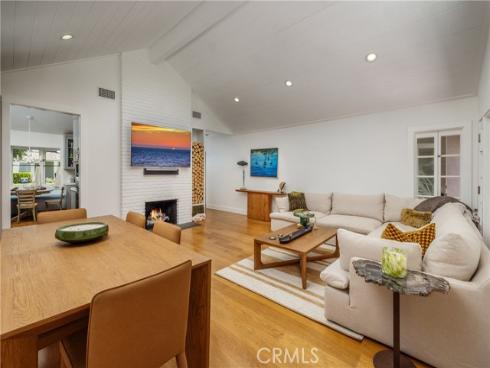 415 Walnut , Costa Mesa, CA