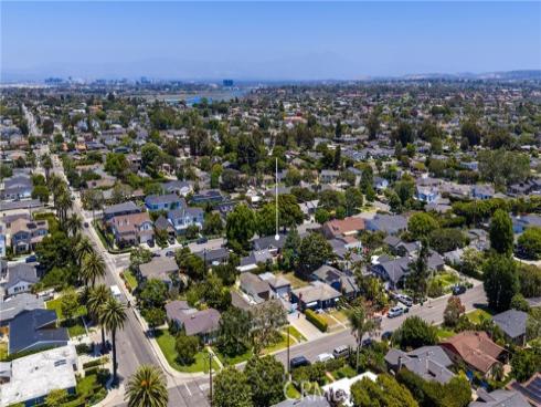 415 Walnut , Costa Mesa, CA