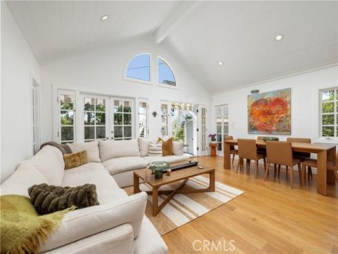 415 Walnut , Costa Mesa, CA