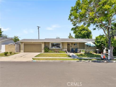 2436  Littleton  , Costa Mesa, CA