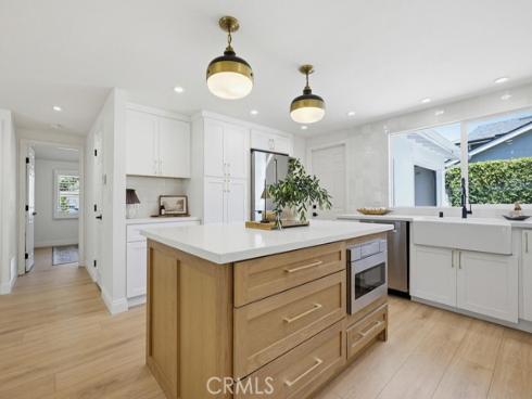 2782  Mendoza   Drive, Costa Mesa, CA