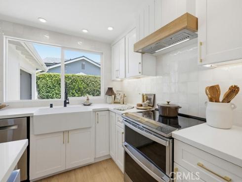 2782  Mendoza   Drive, Costa Mesa, CA