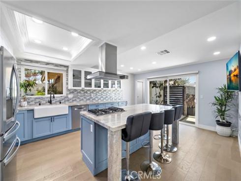 2750 San Carlos , Costa Mesa, CA