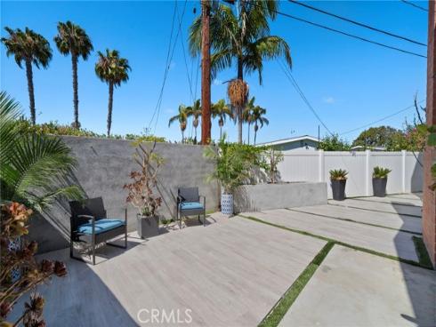 2750 San Carlos , Costa Mesa, CA