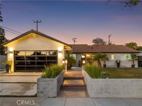 2750 San Carlos , Costa Mesa, CA