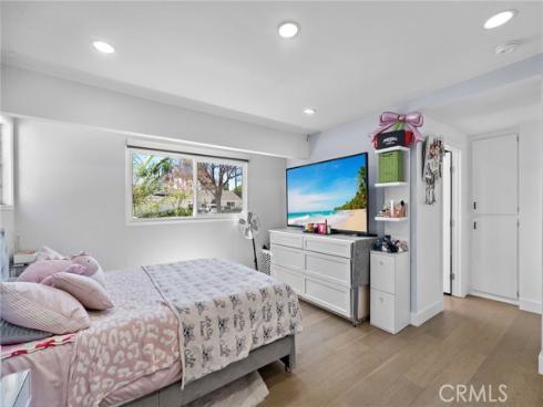 2750 San Carlos , Costa Mesa, CA