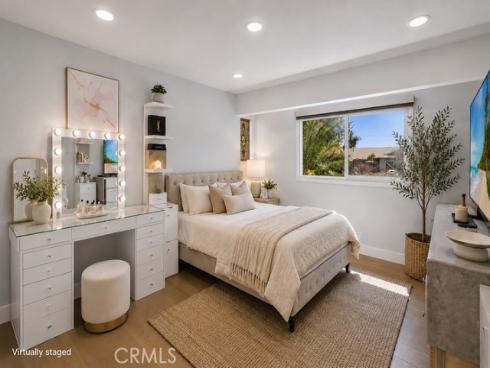 2750 San Carlos , Costa Mesa, CA
