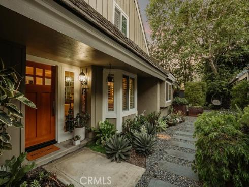 3433 Wimbledon Way, Costa Mesa, CA