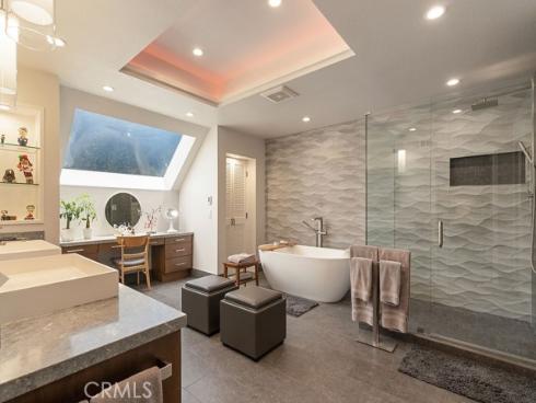 3433 Wimbledon Way, Costa Mesa, CA