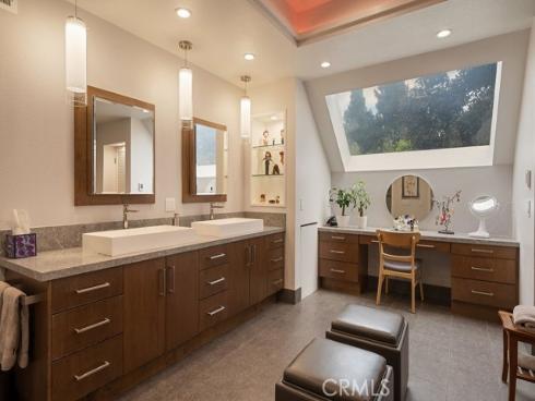 3433 Wimbledon Way, Costa Mesa, CA
