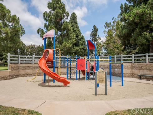 3433 Wimbledon Way, Costa Mesa, CA