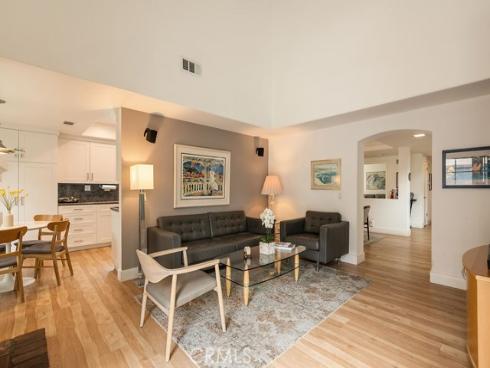 3433 Wimbledon Way, Costa Mesa, CA