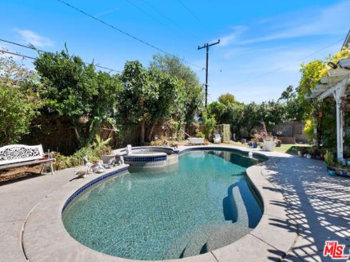 1075  Corona   Lane, Costa Mesa, CA