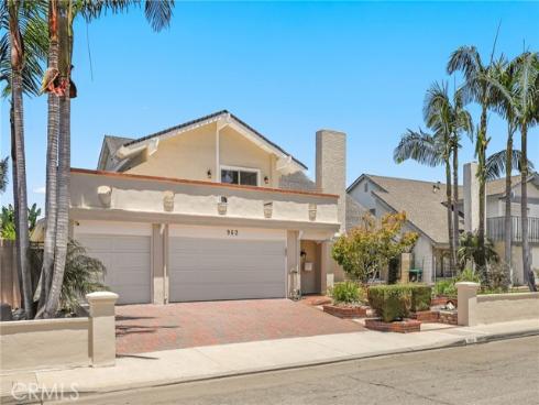 962 Begonia Avenue, Costa Mesa, CA