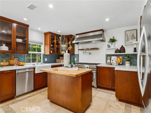 962 Begonia Avenue, Costa Mesa, CA