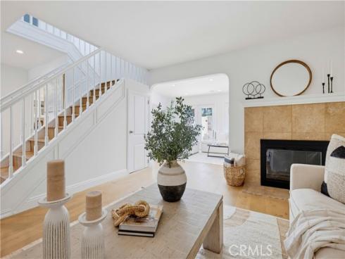 336 Tours Lane , Costa Mesa, CA