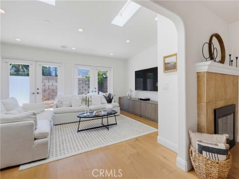 336 Tours Lane , Costa Mesa, CA