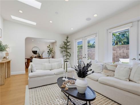 336 Tours Lane , Costa Mesa, CA