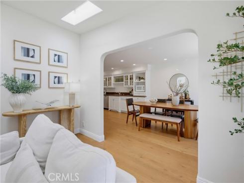336 Tours Lane , Costa Mesa, CA