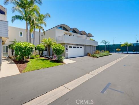 336 Tours Lane , Costa Mesa, CA