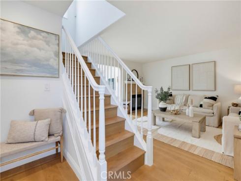 336 Tours Lane , Costa Mesa, CA
