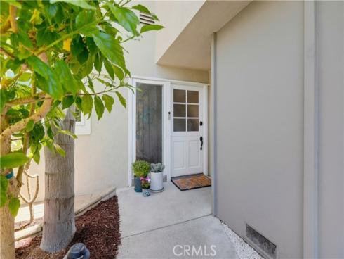 336 Tours Lane , Costa Mesa, CA