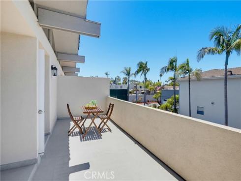 336 Tours Lane , Costa Mesa, CA