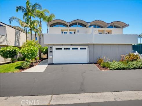 336 Tours Lane , Costa Mesa, CA