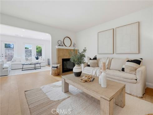 336 Tours Lane , Costa Mesa, CA