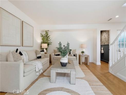 336 Tours Lane , Costa Mesa, CA