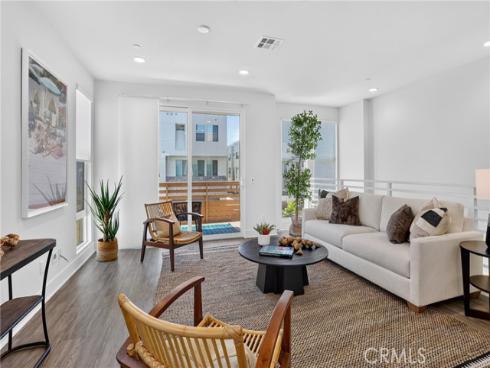 1678 Topanga , Costa Mesa, CA