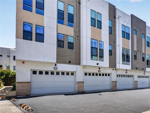 1678 Topanga , Costa Mesa, CA