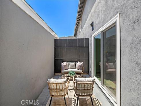 108  Danbury  , Costa Mesa, CA