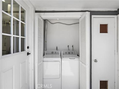 108  Danbury  , Costa Mesa, CA