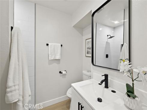 108  Danbury  , Costa Mesa, CA