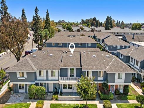 108  Danbury  , Costa Mesa, CA