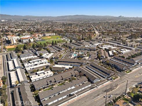 108  Danbury  , Costa Mesa, CA