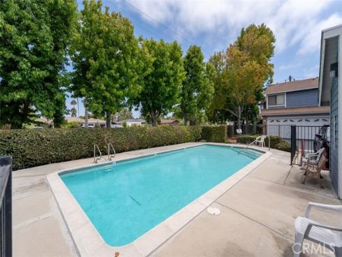 939 W 19th , Costa Mesa, CA