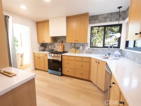 1095  Sea Terrace  , Costa Mesa, CA