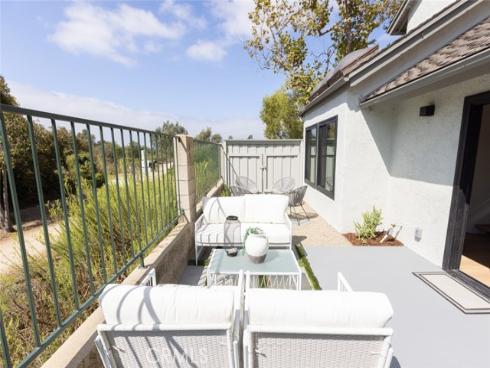 1095  Sea Terrace  , Costa Mesa, CA