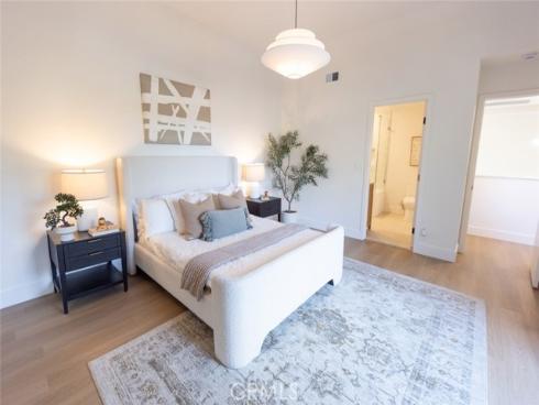 1095  Sea Terrace  , Costa Mesa, CA