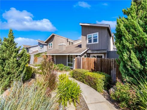 345 University F6 , Costa Mesa, CA