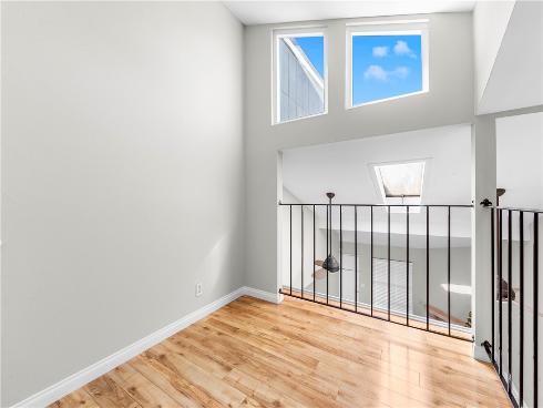 345 University F6 , Costa Mesa, CA