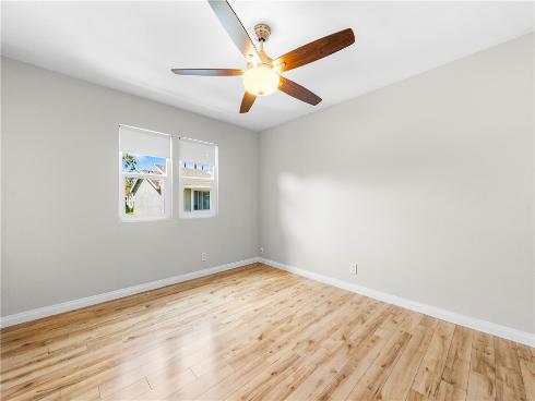 345 University F6 , Costa Mesa, CA