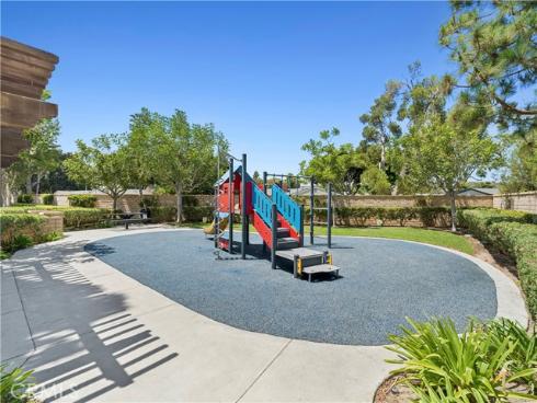 2534  Cornerstone   Lane, Costa Mesa, CA