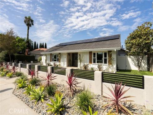 226  Santa Isabel Ave  , Costa Mesa, CA