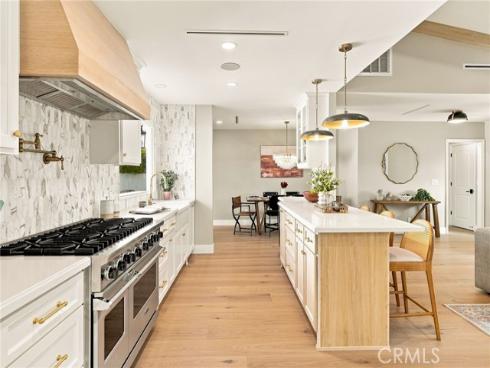 226  Santa Isabel Ave  , Costa Mesa, CA