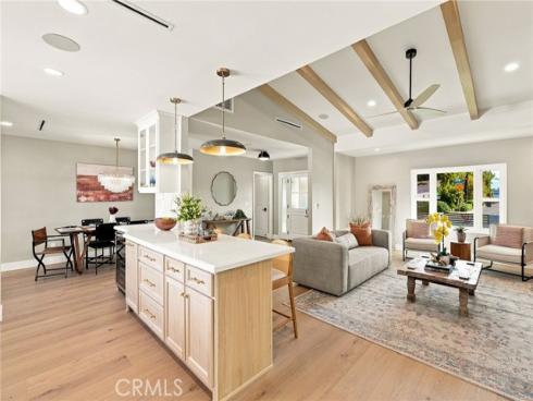 226  Santa Isabel Ave  , Costa Mesa, CA