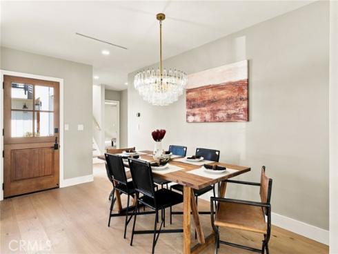 226  Santa Isabel Ave  , Costa Mesa, CA