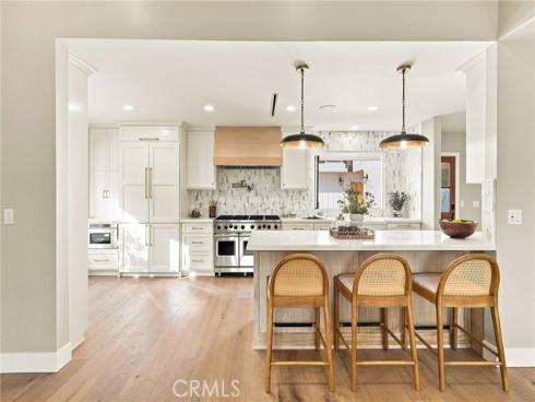 226  Santa Isabel Ave  , Costa Mesa, CA